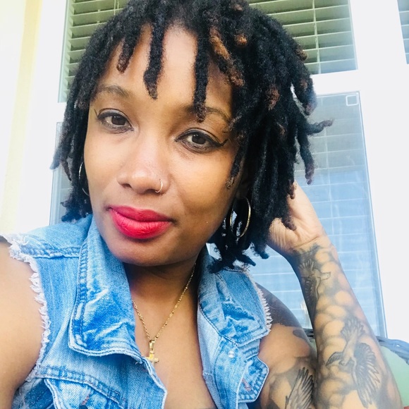 Meet your Posher, Shanice - Picture 1 of 1